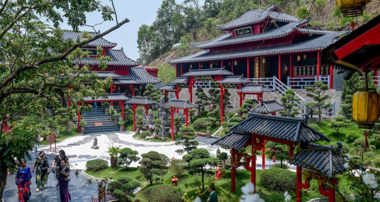Ngôi chùa ở Ninh Bình cảnh đẹp như tranh vẽ, du khách mê mẩn dừng chân chụp ảnh Ngôi chùa ở Ninh Bình cảnh đẹp như tranh vẽ, du khách mê mẩn dừng chân chụp ảnh
