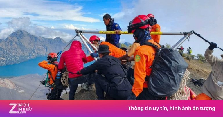 Tìm thấy thi thể du khách Brazil rơi xuống khe núi lửa ở Indonesia Tìm thấy thi thể du khách Brazil rơi xuống khe núi lửa ở Indonesia