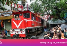 Lại mời khách Tây rời phố cà phê đường tàu Hà Nội