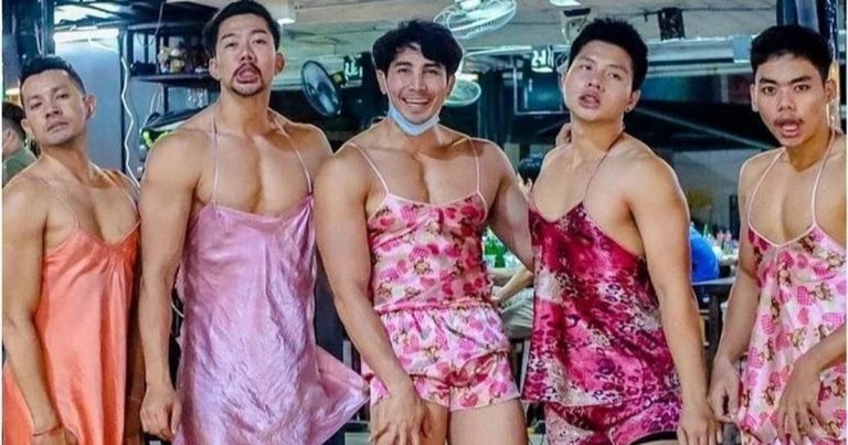 Quán hải sản “nóng bỏng” với dàn phục vụ nam cơ bắp vạm vỡ bất ngờ đóng cửa Quán hải sản “nóng bỏng” với dàn phục vụ nam cơ bắp vạm vỡ bất ngờ đóng cửa