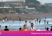 Dân Bali chán ngán khách du lịch