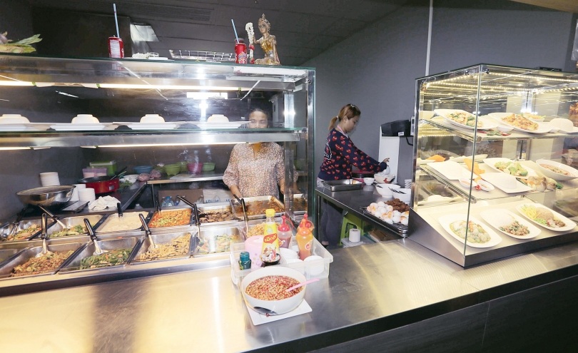 Vụ bánh mì 208.000 đồng ở Nội Bài: Cách các nước ngăn chặt chém ở sân bay - 3
