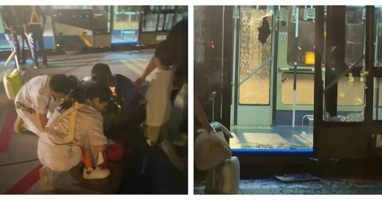 Tài xế Trung Quốc khóa xe bỏ đi, 100 khách suýt chết ngất trong xe bus Tài xế Trung Quốc khóa xe bỏ đi, 100 khách suýt chết ngất trong xe bus