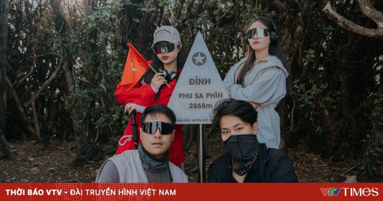 Chiêm ngưỡng rừng rêu cổ thụ trên cung đường leo đỉnh Phu Sa Phìn Chiêm ngưỡng rừng rêu cổ thụ trên cung đường leo đỉnh Phu Sa Phìn