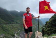 Vị khách tới Hà Giang hưởng tuần trăng mật gây sốt vì giống cầu thủ Messi