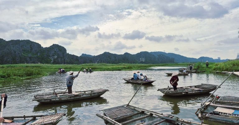 ‘Vịnh không sóng’ ở Ninh Bình đẹp hoang sơ, có loài quý hiếm bậc nhất thế giới ‘Vịnh không sóng’ ở Ninh Bình đẹp hoang sơ, có loài quý hiếm bậc nhất thế giới