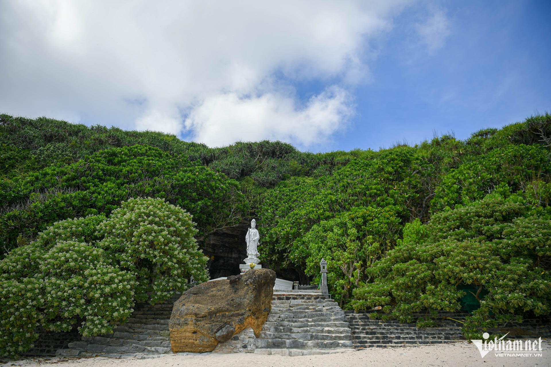 W-chùa hang lý sơn 32.jpg