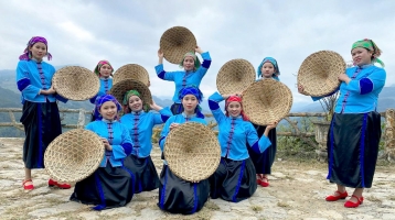 Người Nùng Tuyên Quang – Gìn giữ văn hóa trong sắc áo, tiếng ca