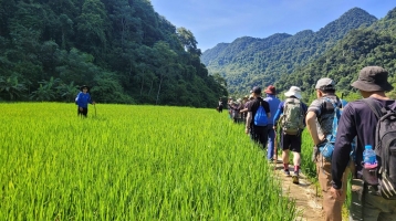 Miền Tây xứ Thanh: Chạm vào hồn đất, say trong hơi thở bản làng
