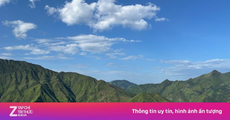 Một mét vuông, chục ‘nàng thơ’ đội nắng check-in Tà Xùa Một mét vuông, chục ‘nàng thơ’ đội nắng check-in Tà Xùa