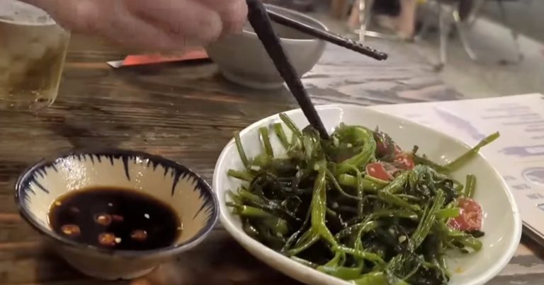 Thử món rau Việt lọt top “ngon nhất thế giới”, khách Nhật vỗ tay lia lịa Thử món rau Việt lọt top “ngon nhất thế giới”, khách Nhật vỗ tay lia lịa