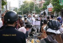 Bánh mì gạch cua gây sốt con đường ở TPHCM, khách xếp hàng cả tiếng