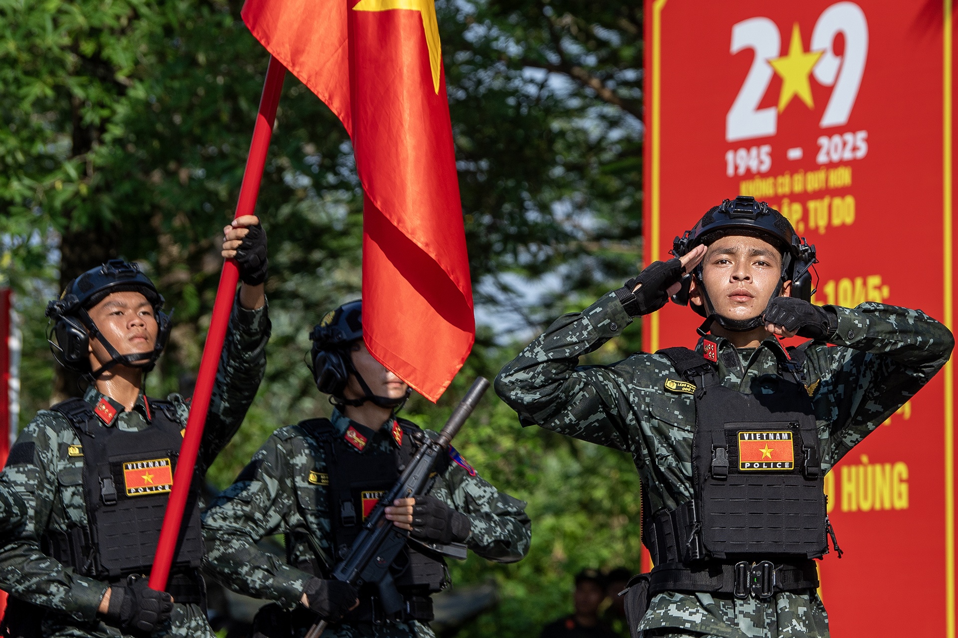 tau dem anh 1
