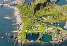 Hòn đảo tí hon ở Anh chỉ có 60 cư dân, đẹp đến mức “siêu thực”