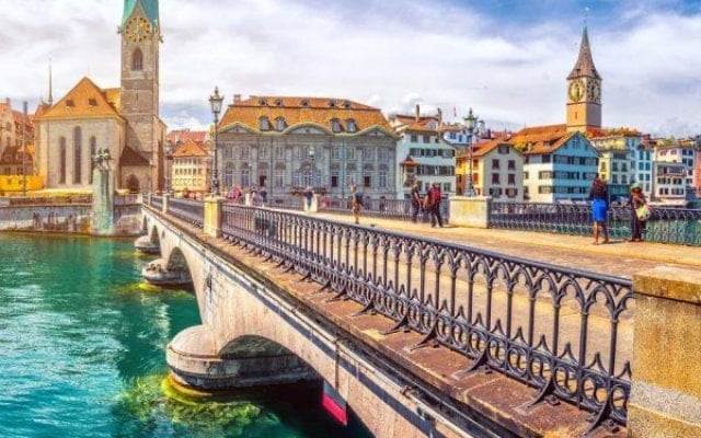 Tận hưởng không gian yên bình tại khu phố cổ Geneva Old Town – Thuỵ Sĩ Tận hưởng không gian yên bình tại khu phố cổ Geneva Old Town – Thuỵ Sĩ