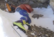 Lý do thi thể nữ du khách bị bỏ lại một mình trên đỉnh núi cao 5.700m