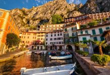 Ngôi làng cổ kính nép mình bên hồ, nơi người dân ăn thoải mái không béo