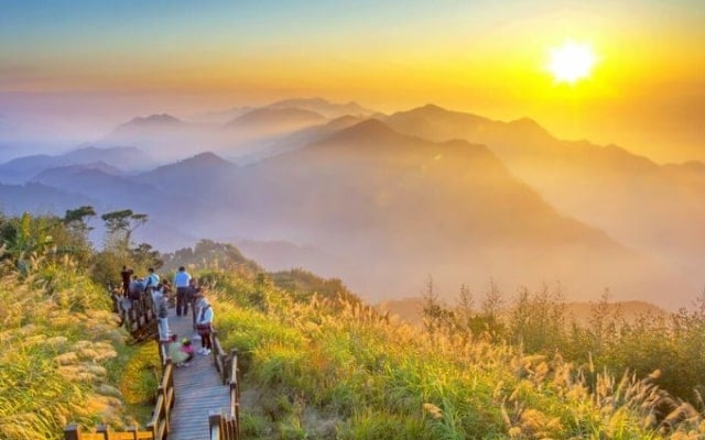 Du lịch Đài Loan: chiêm ngưỡng vẻ đẹp tiên cảnh của núi A Lý Sơn Du lịch Đài Loan: chiêm ngưỡng vẻ đẹp tiên cảnh của núi A Lý Sơn