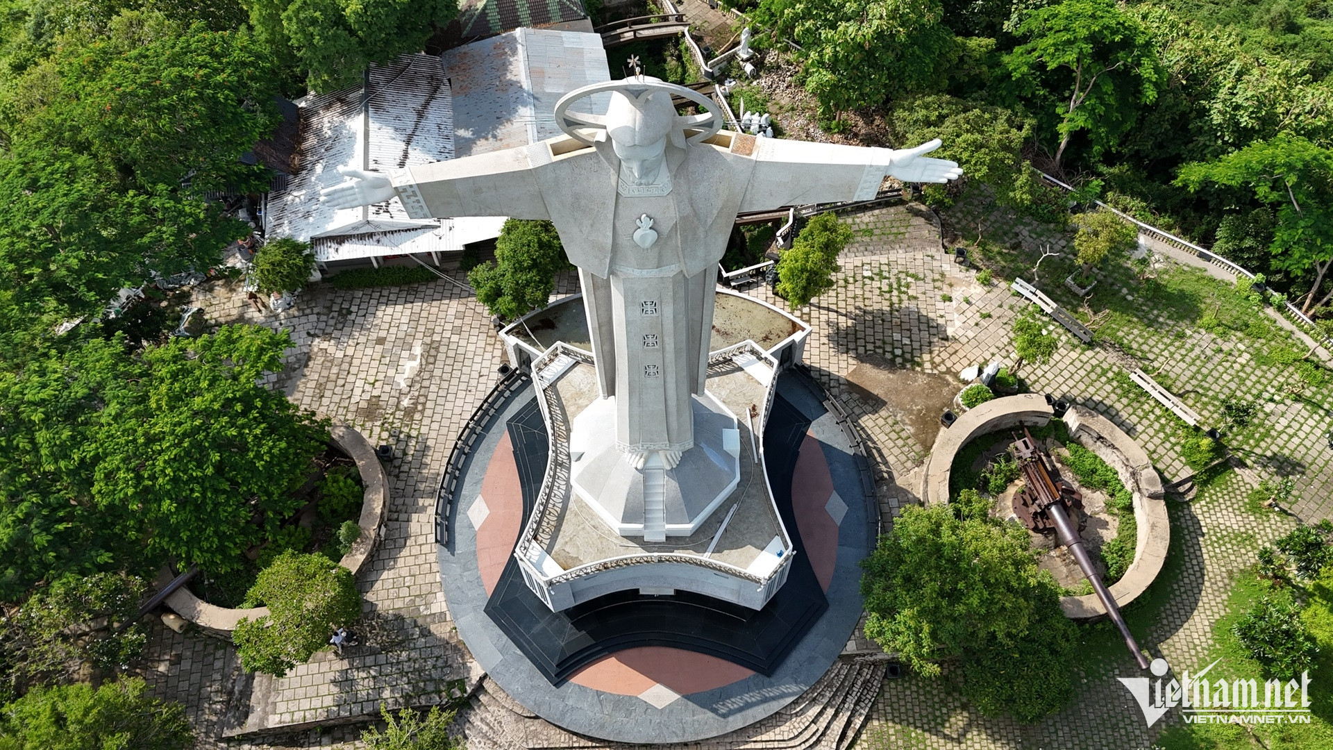 W-Ngắm tượng Chúa giang tay lớn nhất Việt Nam ở vũng tàu 4.JPG.jpg