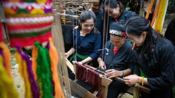 Bảo tồn văn hóa phi vật thể dân tộc Ơ Đu và Khơ Mú gắn với phát triển du lịch Bảo tồn văn hóa phi vật thể dân tộc Ơ Đu và Khơ Mú gắn với phát triển du lịch