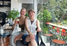 Quán cà phê vị trí vàng xem diễu binh: 300.000 đồng/chỗ, chỉ nhận 60 khách