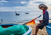 Nghỉ lễ 2/9 ở làng ven biển ‘view triệu đô’, ăn hải sản tươi rói, giá rẻ bất ngờ