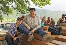 Bán hết tài sản đi chu du thế giới, cặp đôi kiếm lại hàng trăm tỷ sau 1 thập kỷ