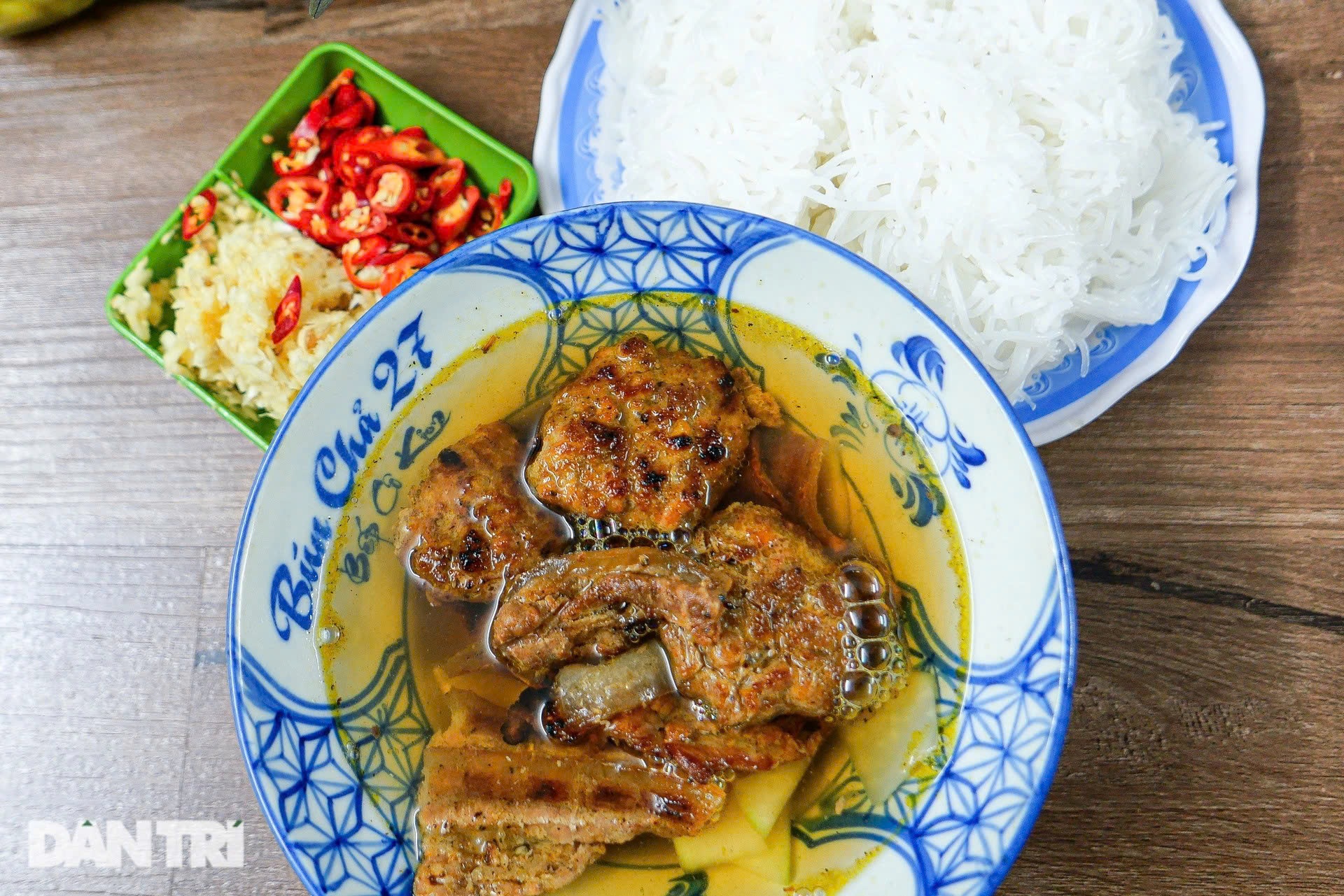 Hà Nội vào top 10 châu Á về ẩm thực đường phố: Du khách mê mẩn món gì? - 5