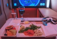 Chuyến bay thẳng dài 29 tiếng: Giá vé hạng thương gia 132 triệu đồng/khách