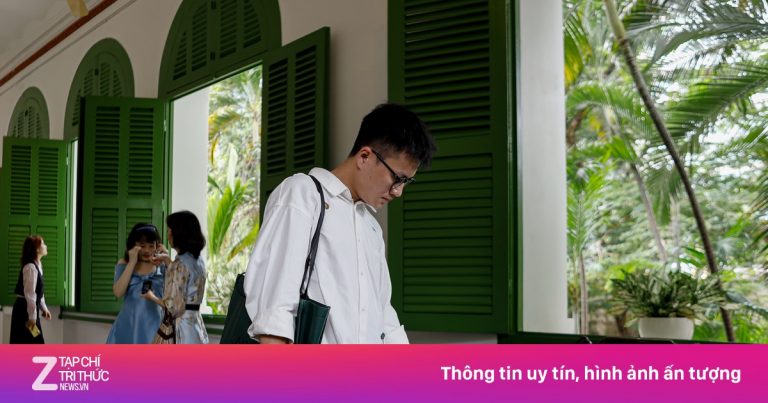 Cảnh báo vé ‘chợ đen’ tham quan dinh thự Pháp 153 tuổi ở TP.HCM Cảnh báo vé ‘chợ đen’ tham quan dinh thự Pháp 153 tuổi ở TP.HCM