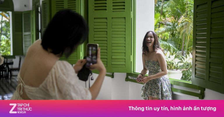 Xếp hàng check-in dinh thự Pháp hiếm hoi mở cửa ở TP.HCM Xếp hàng check-in dinh thự Pháp hiếm hoi mở cửa ở TP.HCM
