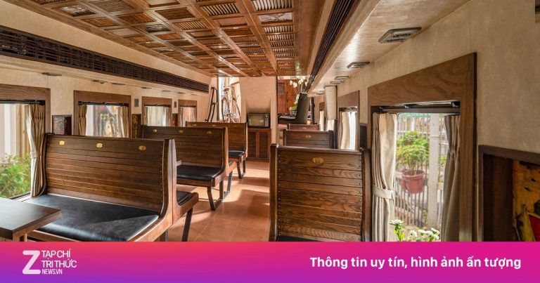 Hành khách review lần đầu đi tàu du lịch 2 tầng ở Hà Nội
