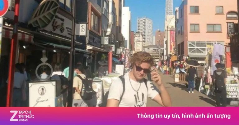 Du khách gây phẫn nộ vì uống đồ cúng ở nghĩa trang Nhật Bản