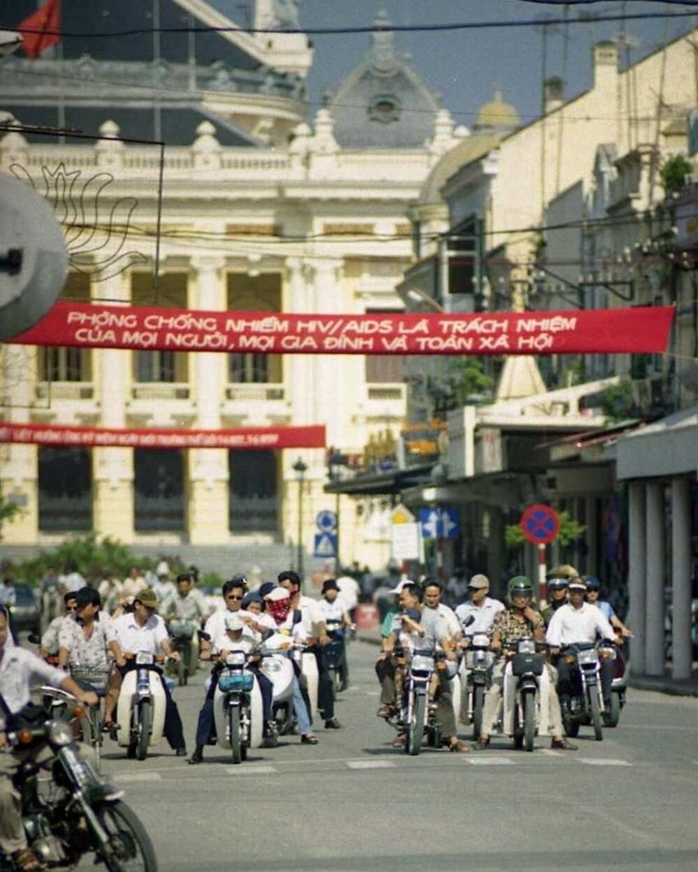 Ha Noi thap nien 1990 anh 2