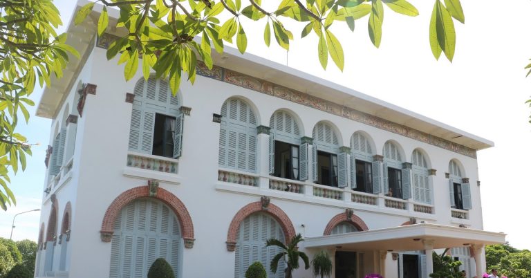 Khám phá Bạch Dinh – di tích lịch sử văn hóa quốc gia bên bờ biển Vũng Tàu