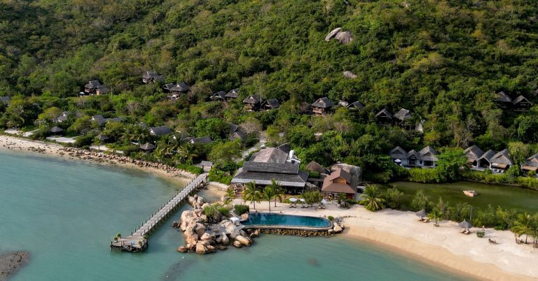 L’Alya Ninh Van Bay – nơi rừng chạm biển, lòng chạm bình yên