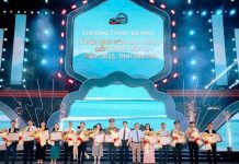 Màn trình diễn ánh sáng khép lại Lễ hội Tinh hoa đại ngàn-Biển xanh hội tụ