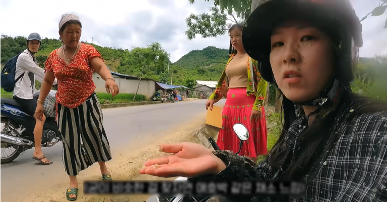 Ngã xe giữa cao nguyên đá, du khách Hàn xúc động vì nghĩa tình người bản địa