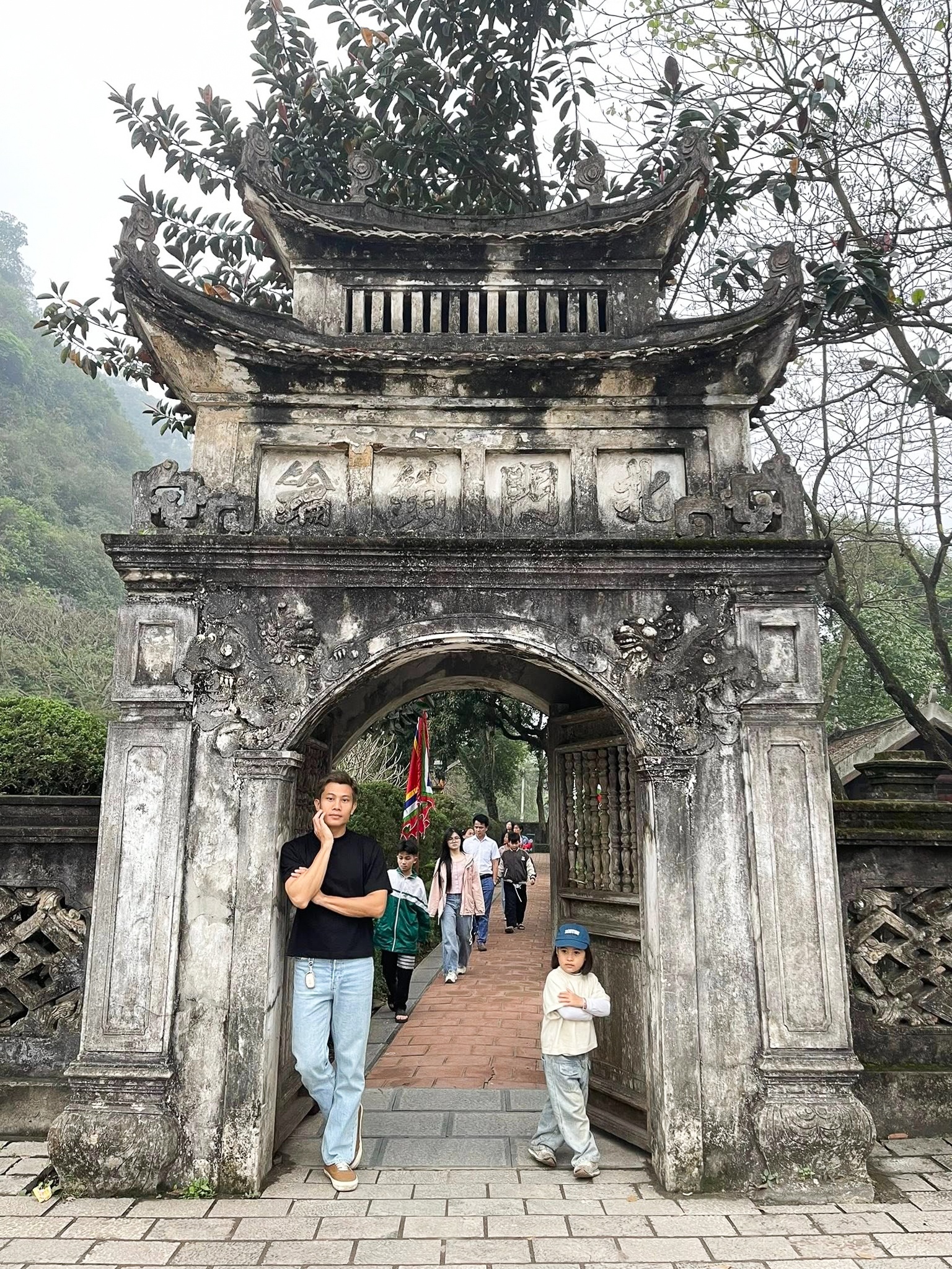 anh Ta di du lich anh 4
