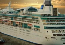 Nợ tiền du thuyền hơn 422 triệu đồng, du khách nhảy xuống biển để trốn nợ