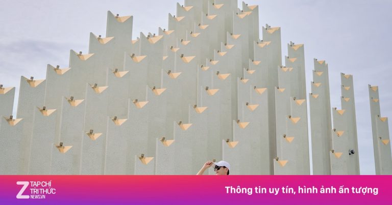 Tháp Tam Thắng TP.HCM đông đúc từ sáng sớm Tháp Tam Thắng TP.HCM đông đúc từ sáng sớm