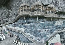 Thư viện hiểm trở nhất thế giới, lưu giữ kho tàng sách khổng lồ