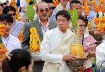 Độc đáo lễ rước Phasatphueng trong lễ hội Thatluang tại thủ đô Vientiane, Lào