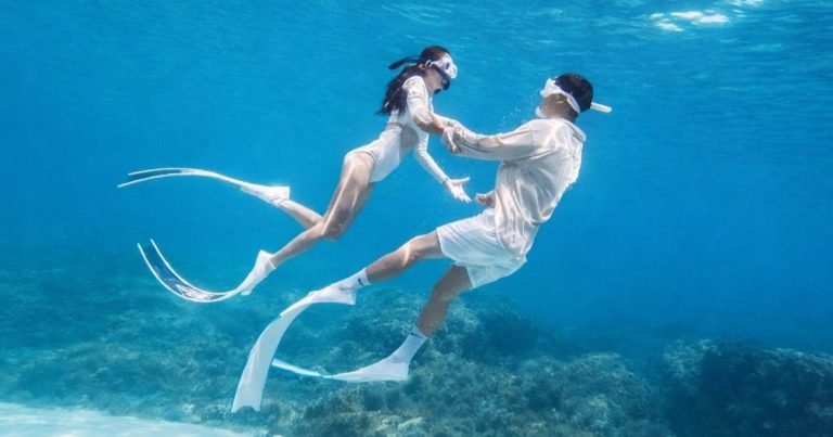 Không cần đi Maldives, khách đổ dồn về Phú Quý lặn biển vì đẹp siêu thực