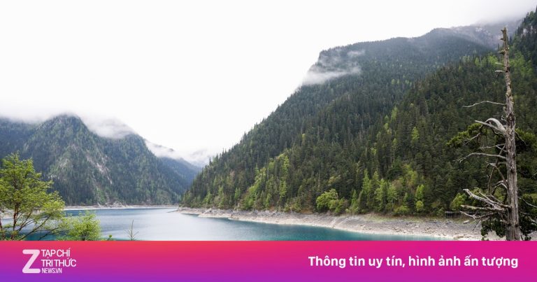 Sơ tán khách ở ‘thiên đường hạ giới’ Cửu Trại Câu