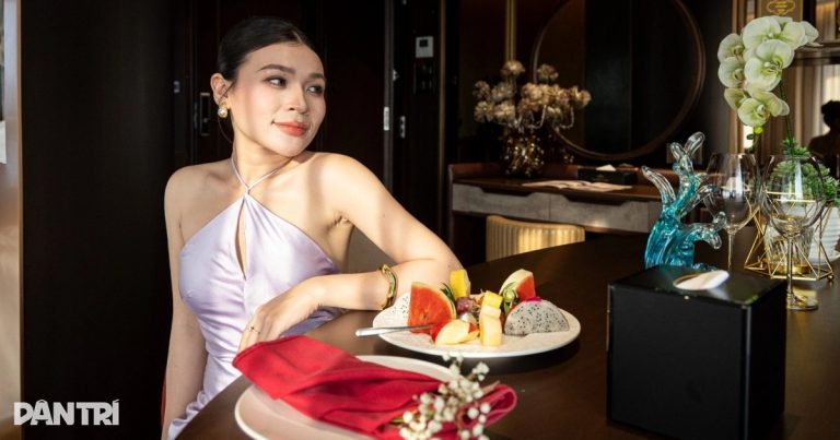 Hơn 50 triệu đồng trải nghiệm phòng tổng thống của “khách sạn nổi” ở TPHCM