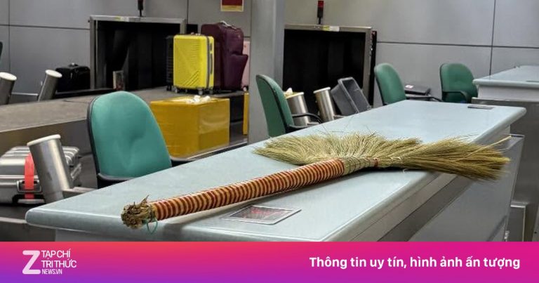 Vì sao khách Tây phải bỏ lại chổi đót ở sân bay Tân Sơn Nhất?