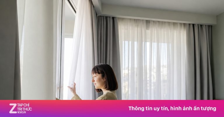 Vì sao kéo rèm ngay khi nhận phòng khách sạn?