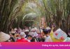 Chờ 2 tiếng mới ngồi được xuồng ba lá ở cồn Thới Sơn