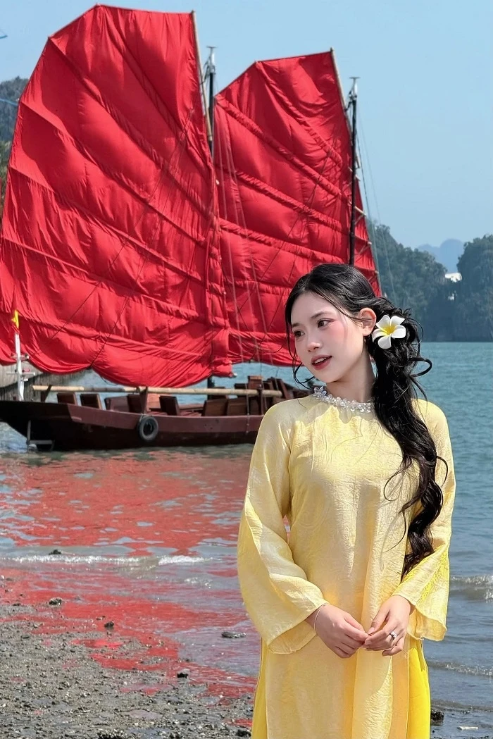 thuyền buồm 3 vách ảnh 2
